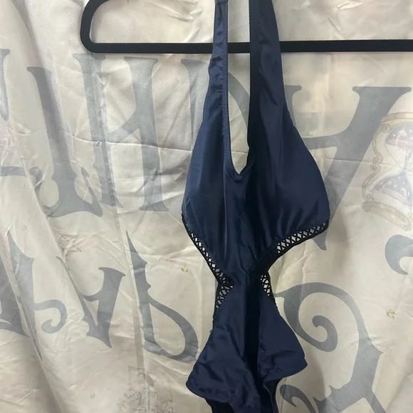Cupshe Navy Cutout One-Piece Swimsuit - Picture 3 of 6